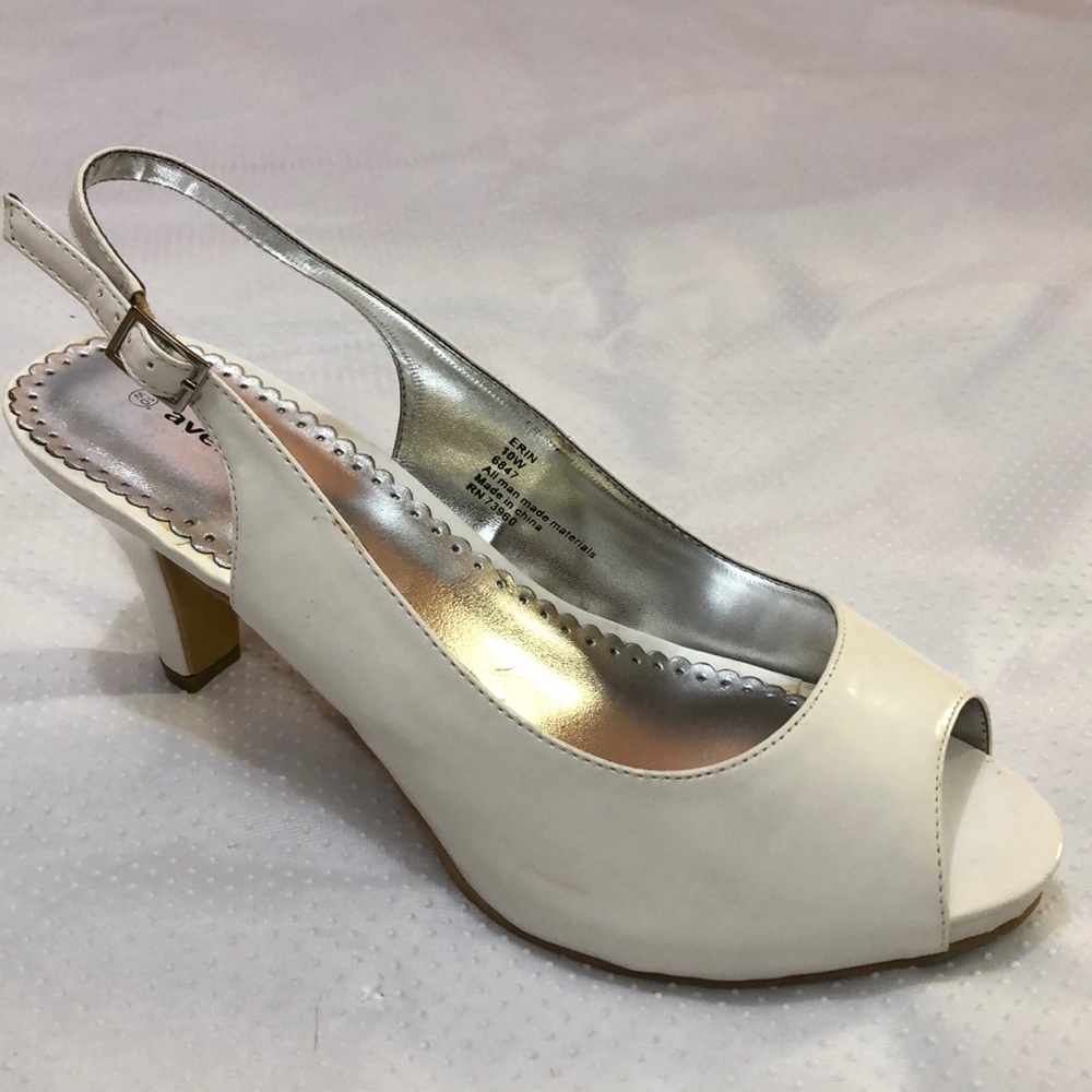 Avenue White Sling Back Shoes. NWOT